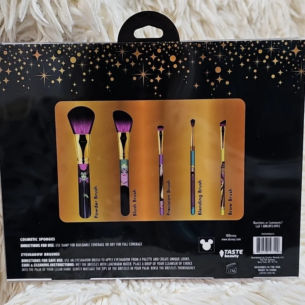 Disney Villains Beauty Set with Brushes and Sponges - Picture 2 of 4